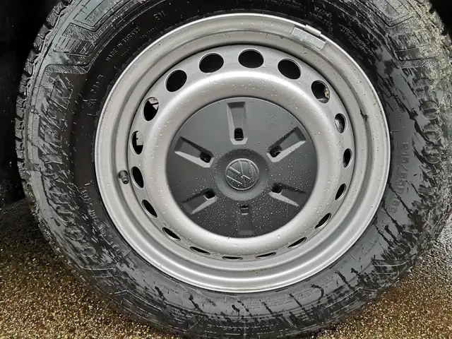 Volkswagen T7 Transporter Kastenwagen BEV 100 kW RWD LR 00 100 kW (136 PS)