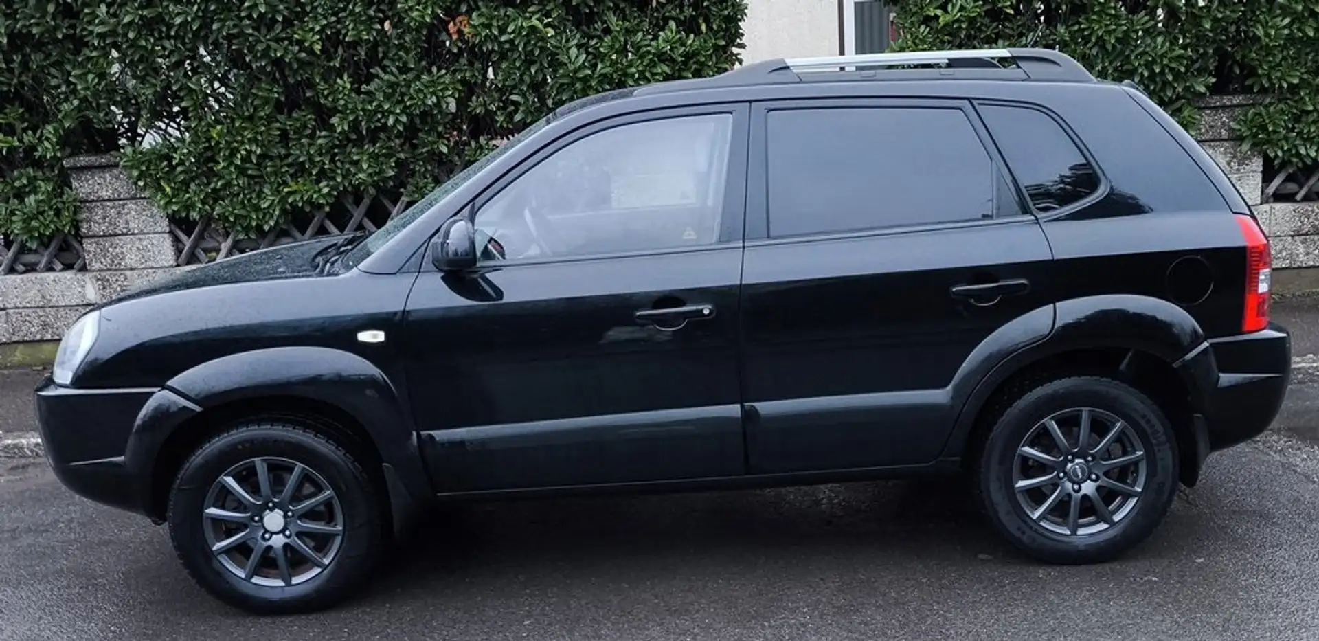 Hyundai TUCSON 2.0 mit Autogas - LPG / AHK Noir - 2