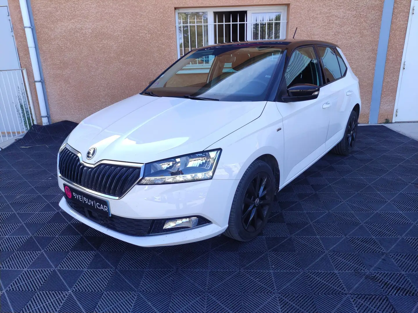 Skoda Fabia 1.0 TSI 95 DRIVE 125 ANS garantie 12 mois Wit - 1