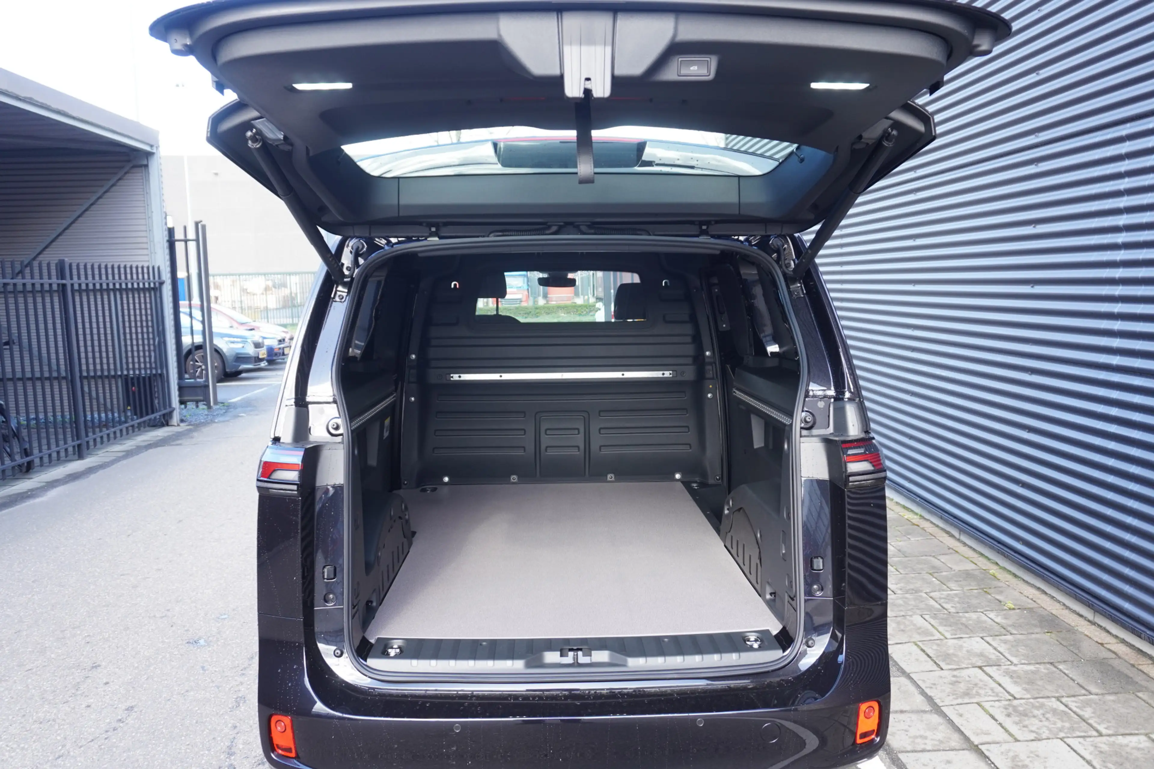 Volkswagen ID. Buzz Cargo ID. Buzz Cargo 340 pk 4-Motion, Bulli Edition,  Ac — photo 8