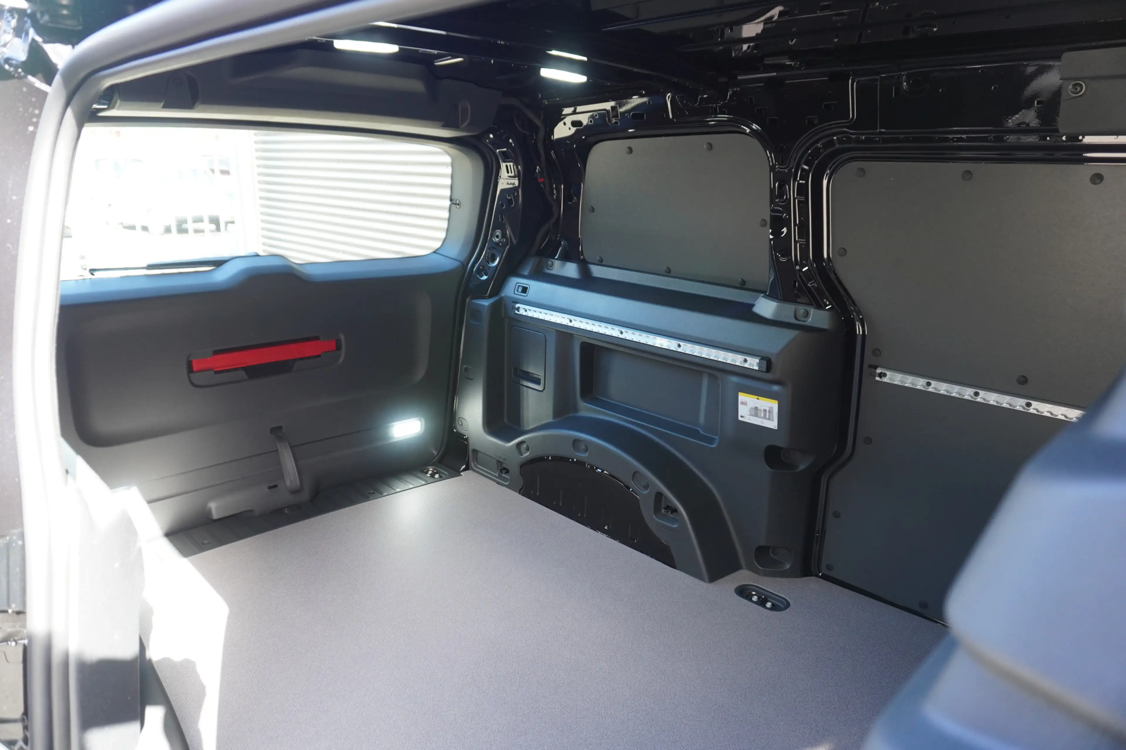 Volkswagen ID. Buzz Cargo ID. Buzz Cargo 340 pk 4-Motion, Bulli Edition,  Ac — photo 7