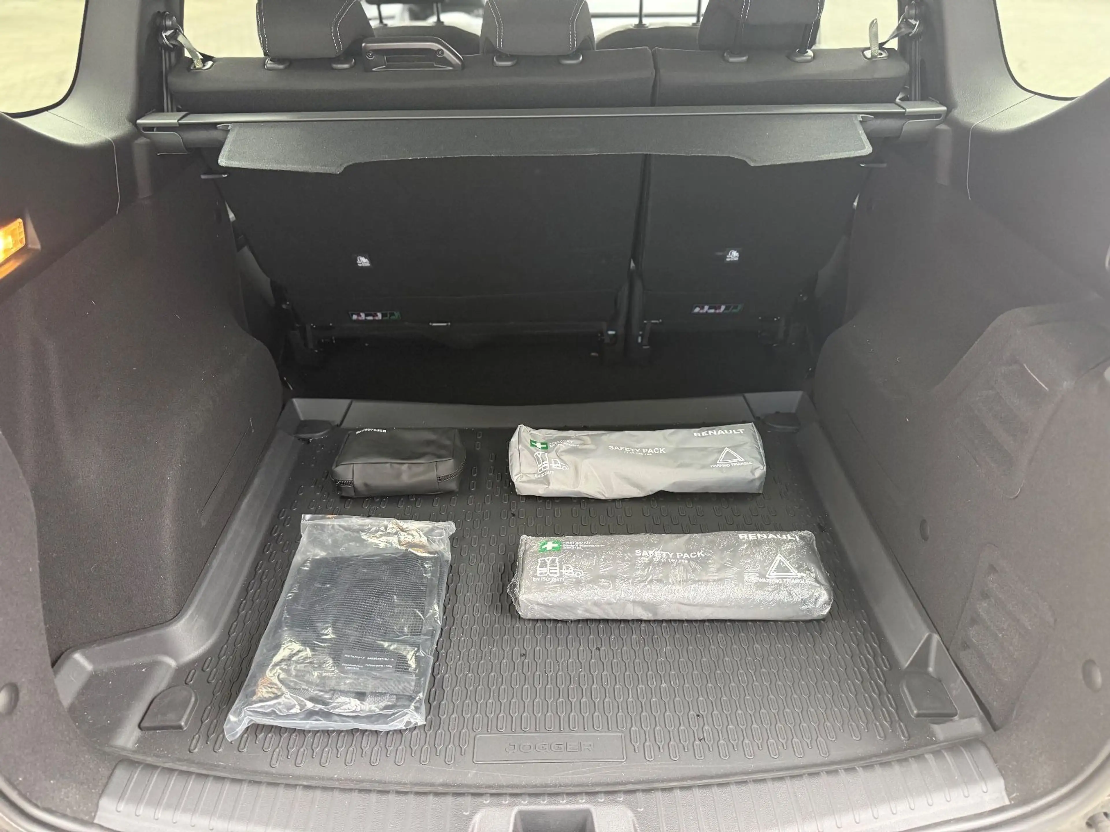 Dacia Jogger Benzin + LPG / Extreme+ / 1.HAND — photo 9