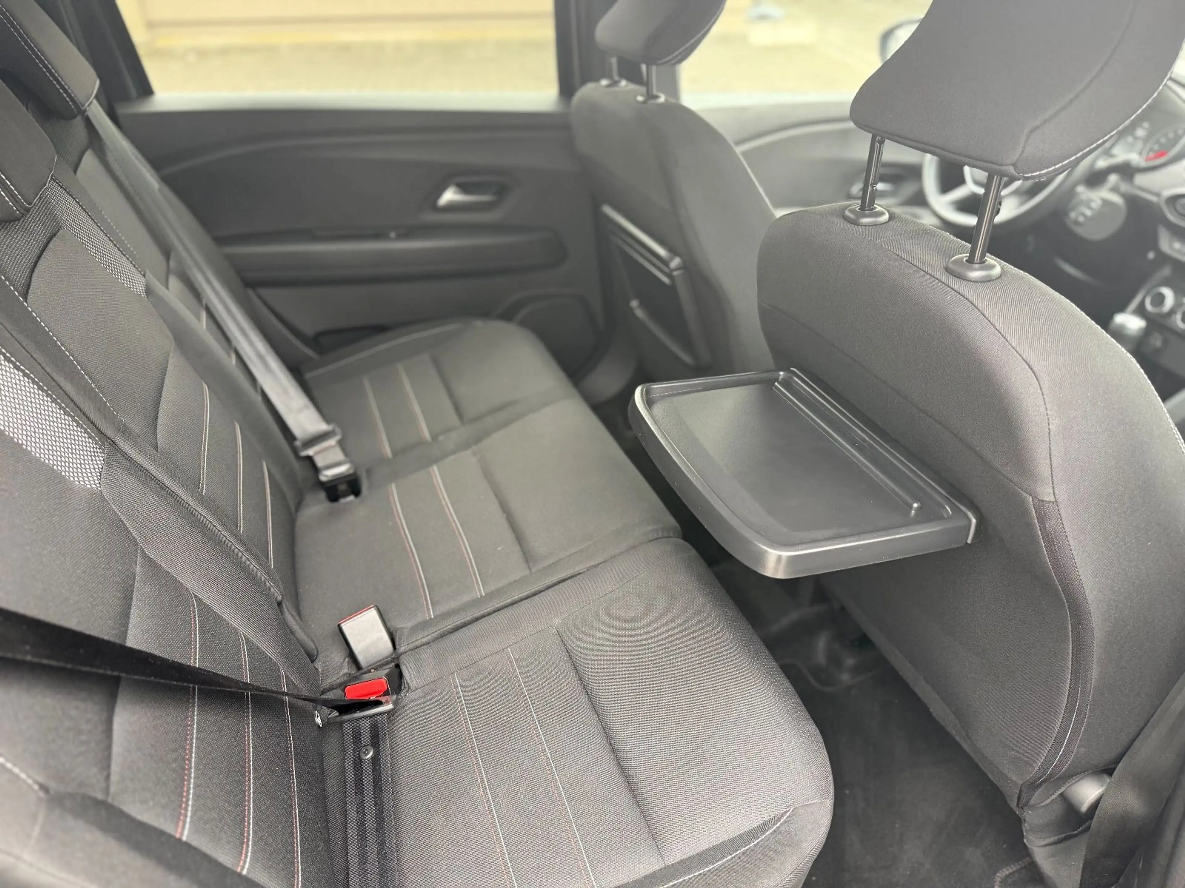 Dacia Jogger Benzin + LPG / Extreme+ / 1.HAND — photo 8