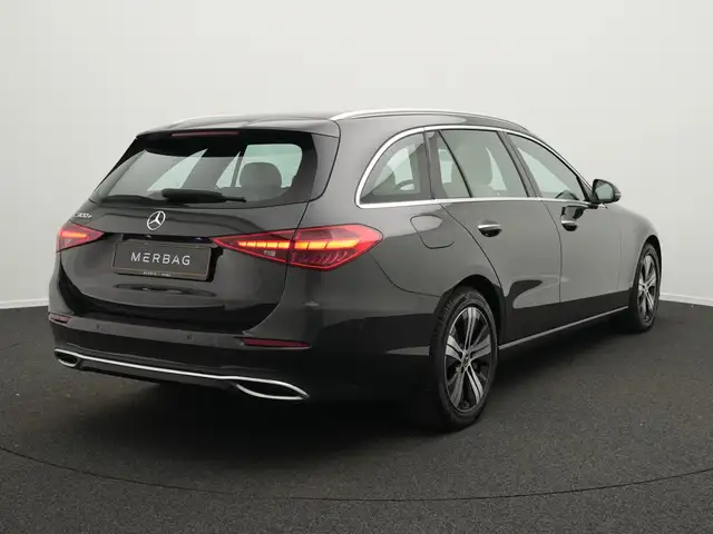 Mercedes-Benz C-Class view 3