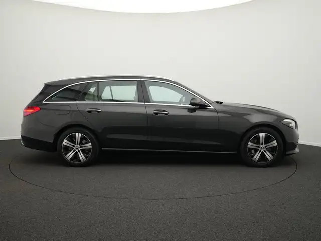 Mercedes-Benz C-Class view 5