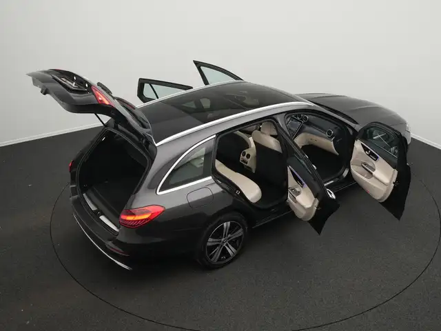 Mercedes-Benz C-Class view 15