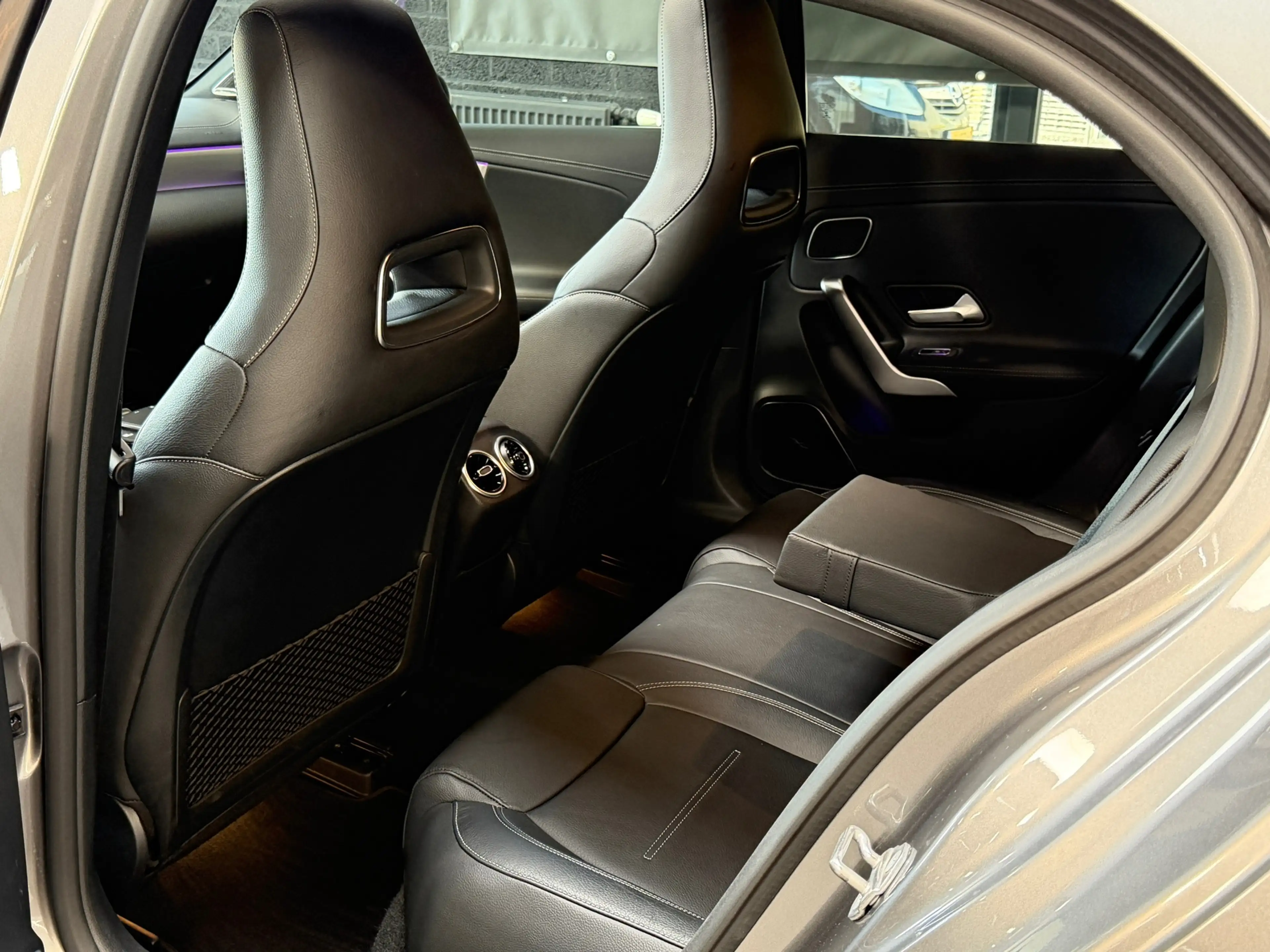 Mercedes-Benz A 35 AMG 4MATIC Premium Plus | Pano | Sfeer | Burmester | C — photo 24