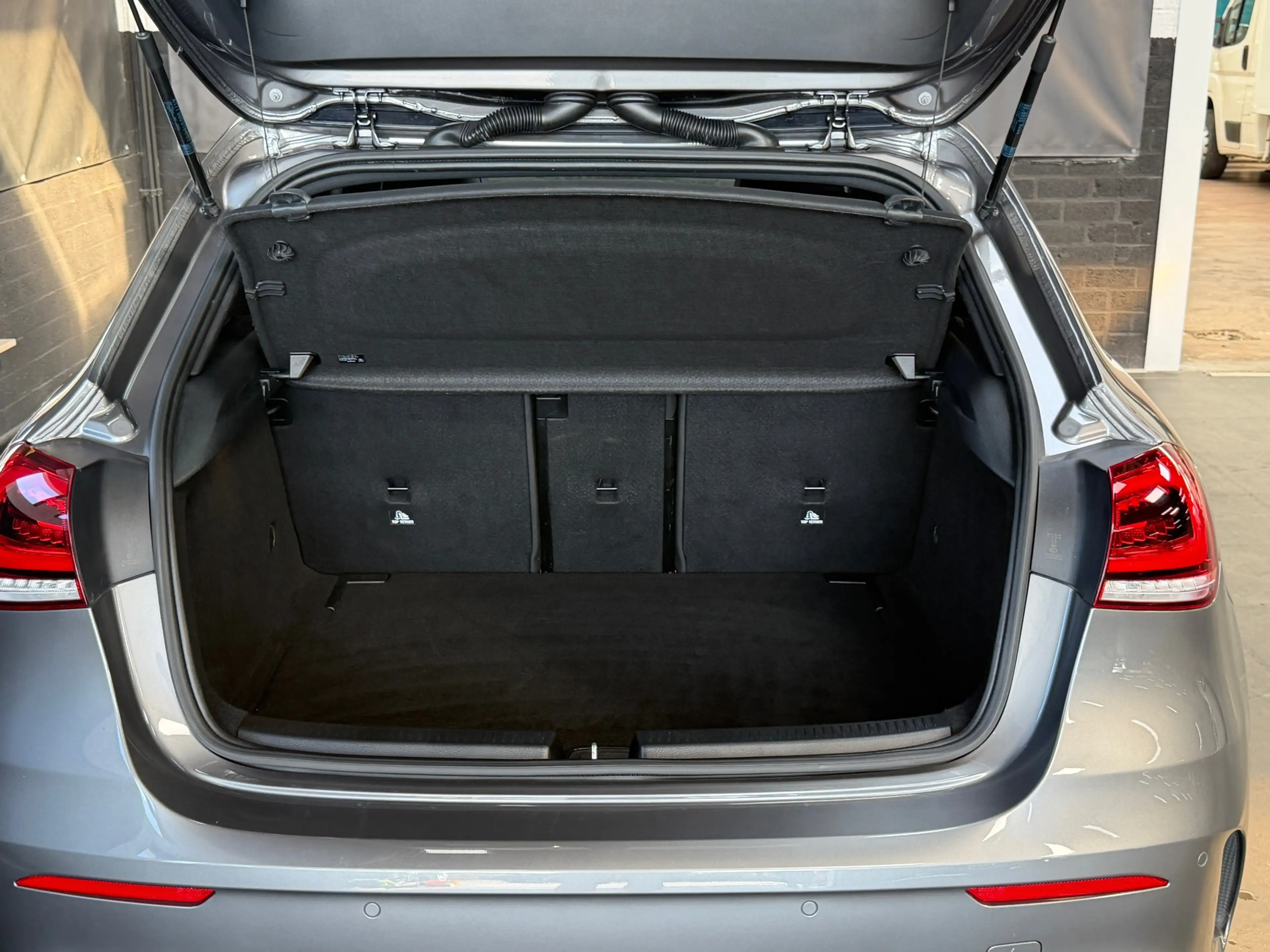 Mercedes-Benz A 35 AMG 4MATIC Premium Plus | Pano | Sfeer | Burmester | C — photo 30