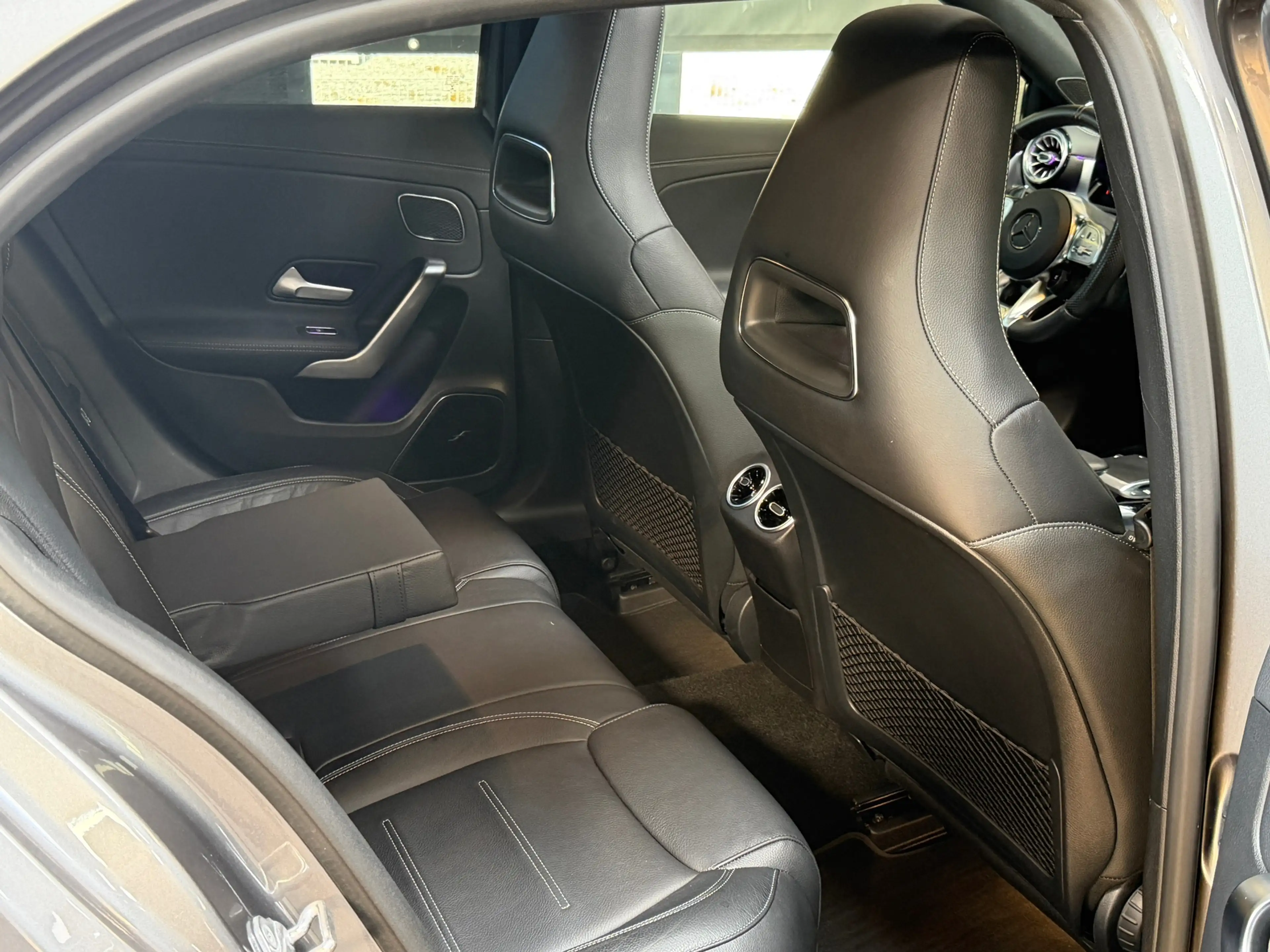 Mercedes-Benz A 35 AMG 4MATIC Premium Plus | Pano | Sfeer | Burmester | C — photo 32