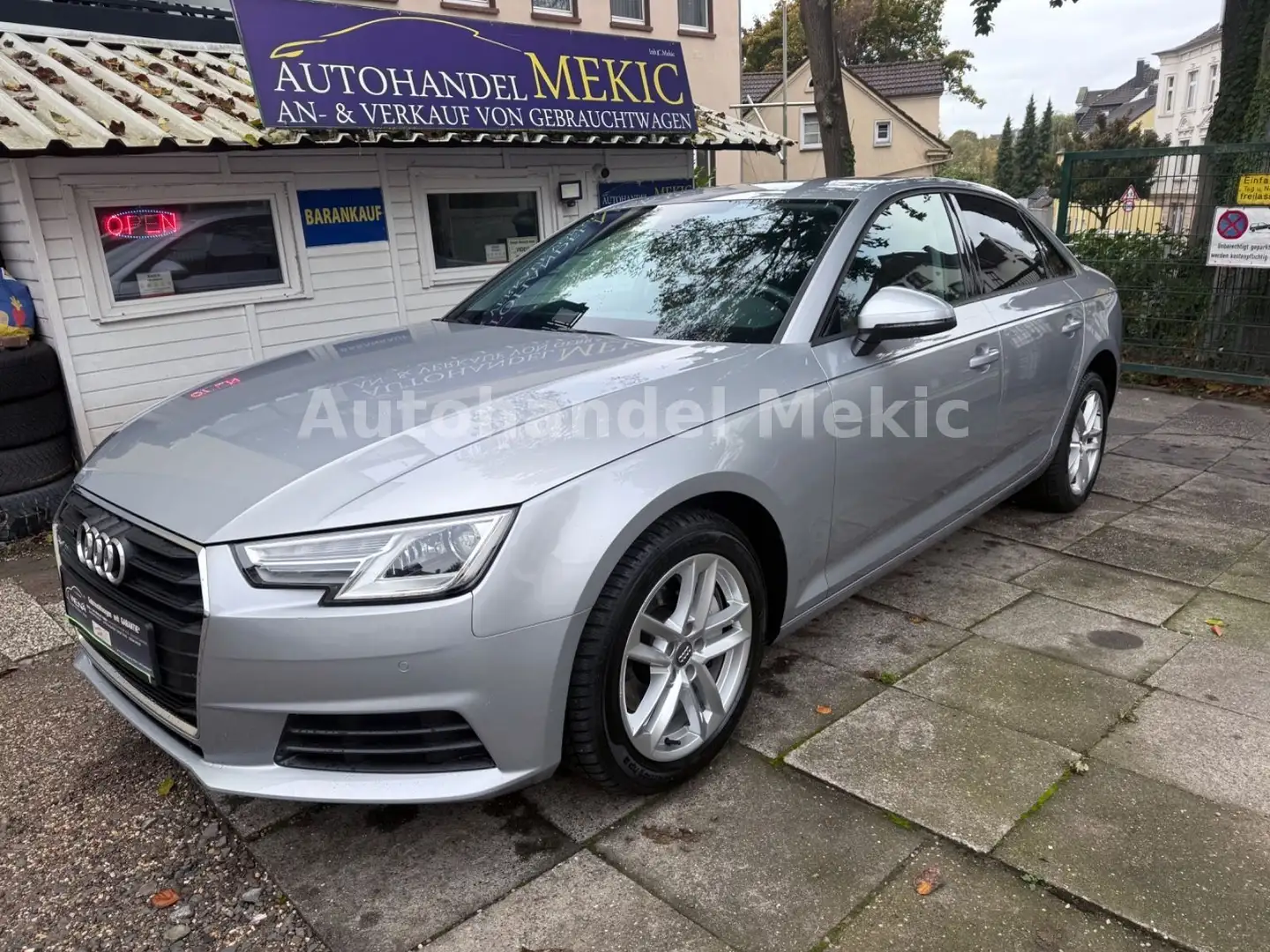 Audi A4 Lim. quattro 2.0 TDI Silber - 1