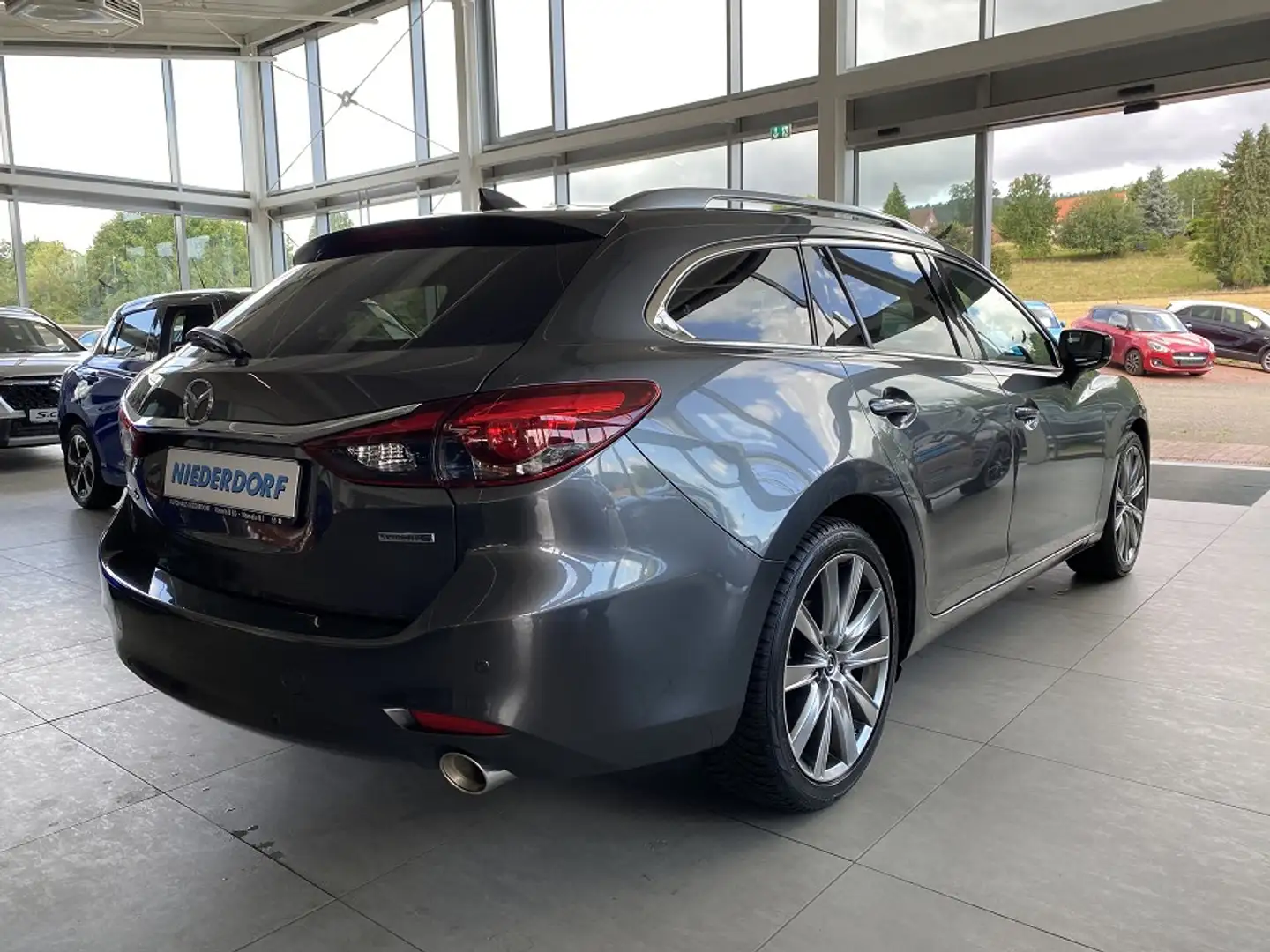 Mazda 6 Kombi 2.5 Takumi, GLASSCHIEBEDACH, ALLWETTER Grau - 2