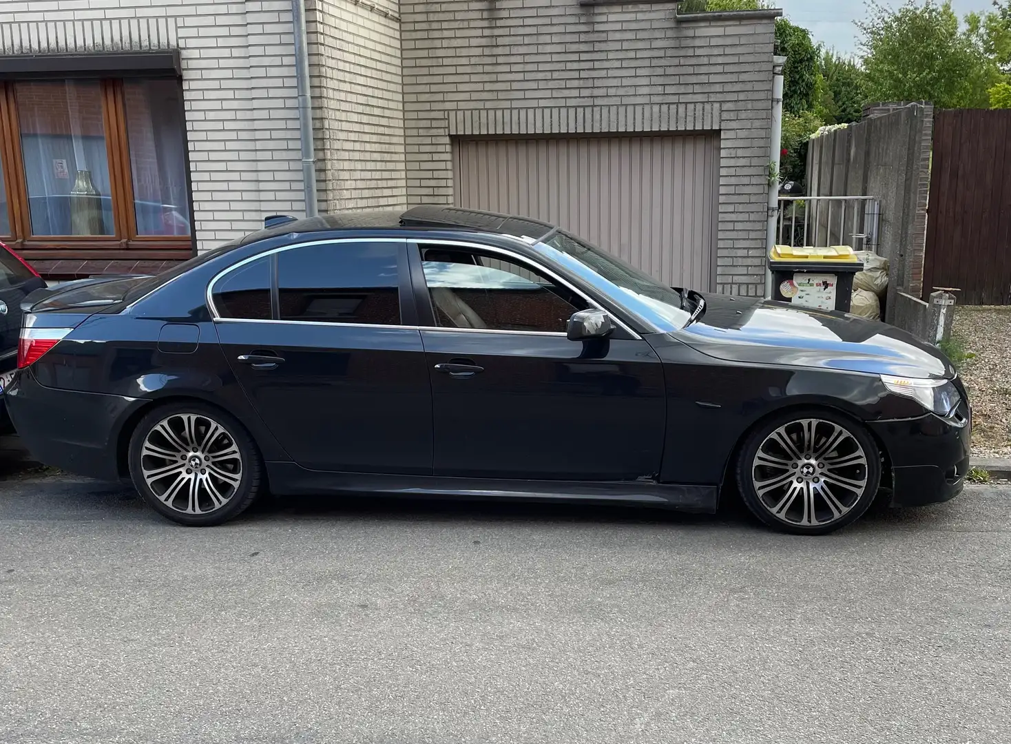 BMW 525 525iA Business Line Noir - 2