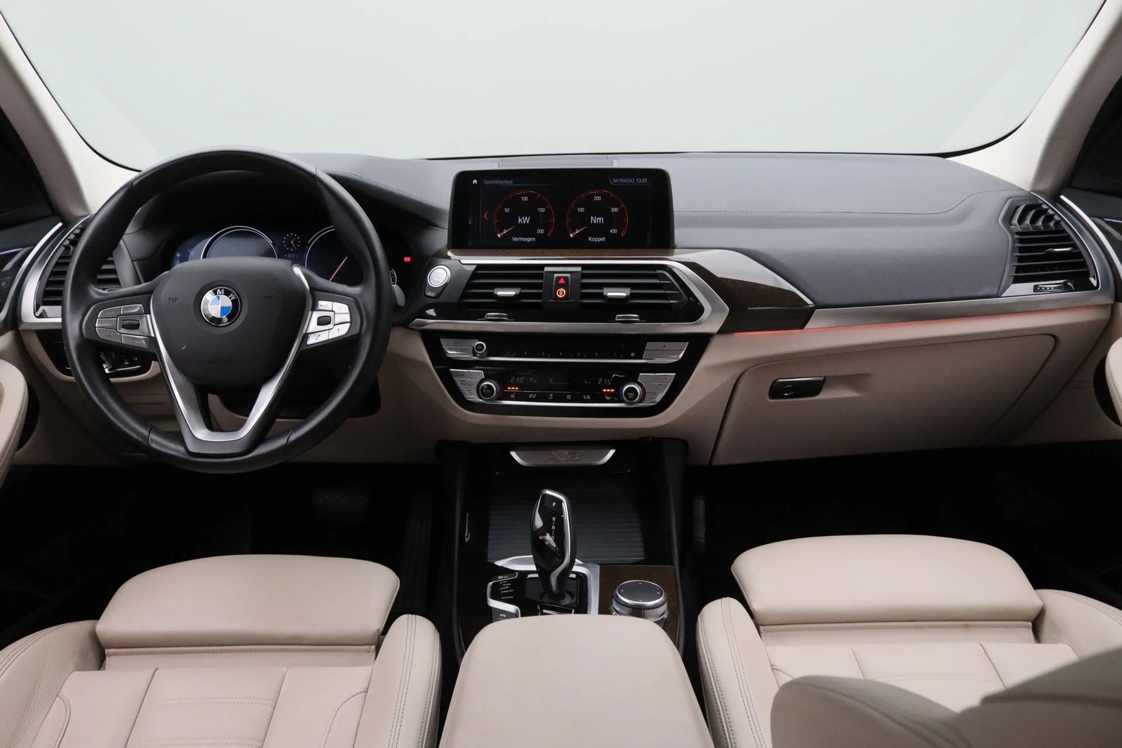 BMW X3 xDrive30i High Executive | Ambiance verlichting | — photo 3
