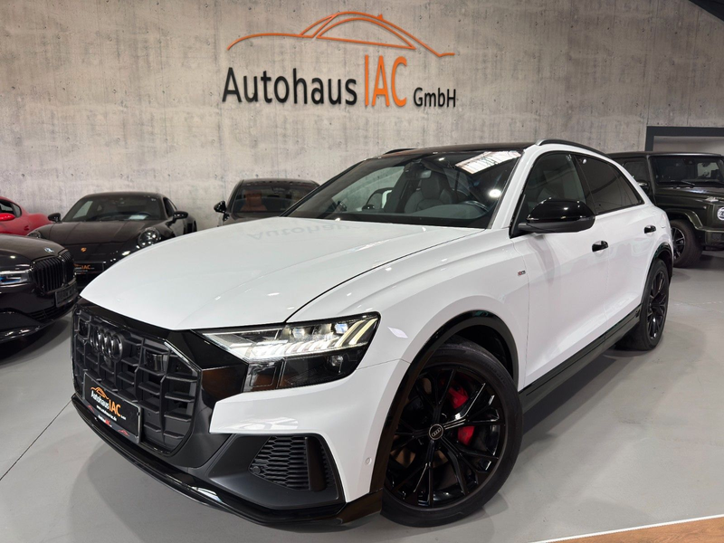 Audi Q8 /60/TFSI/e/quattro/PANO/AHK/360*/3D/S-line/LED