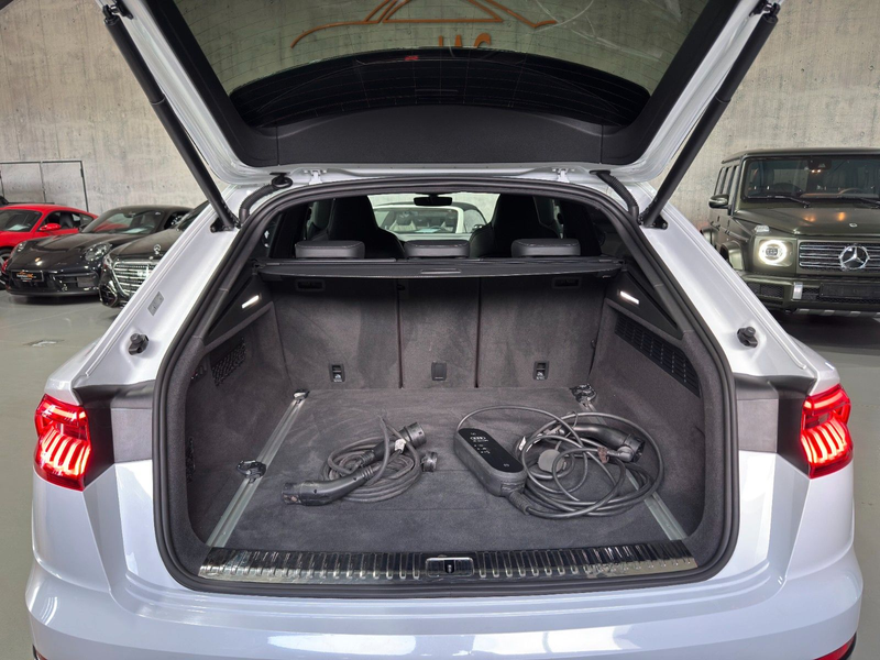 Audi Q8 /60/TFSI/e/quattro/PANO/AHK/360*/3D/S-line/LED — photo 5