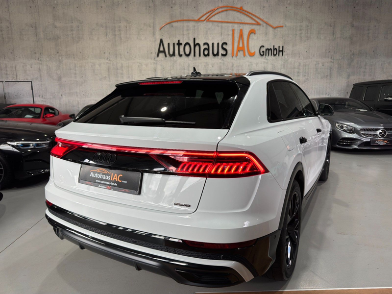 Audi Q8 /60/TFSI/e/quattro/PANO/AHK/360*/3D/S-line/LED — photo 2