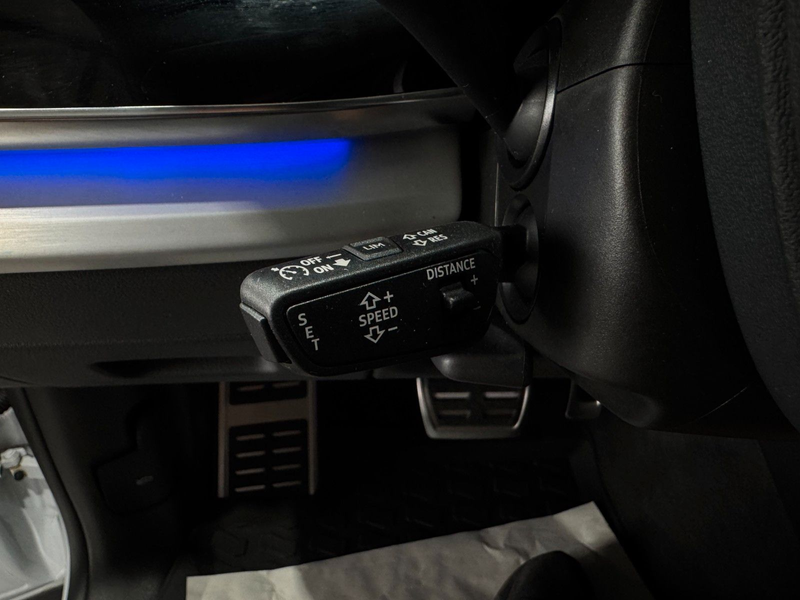 Audi Q8 /60/TFSI/e/quattro/PANO/AHK/360*/3D/S-line/LED — photo 11