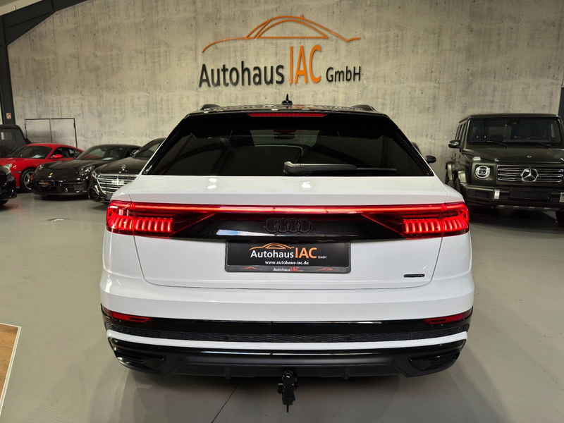 Audi Q8 /60/TFSI/e/quattro/PANO/AHK/360*/3D/S-line/LED — photo 4