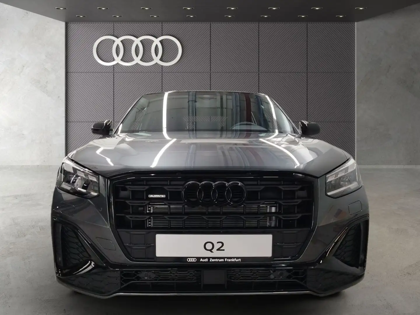 Audi Q2 S line 40 TFSI quattro S tronic Gris - 2