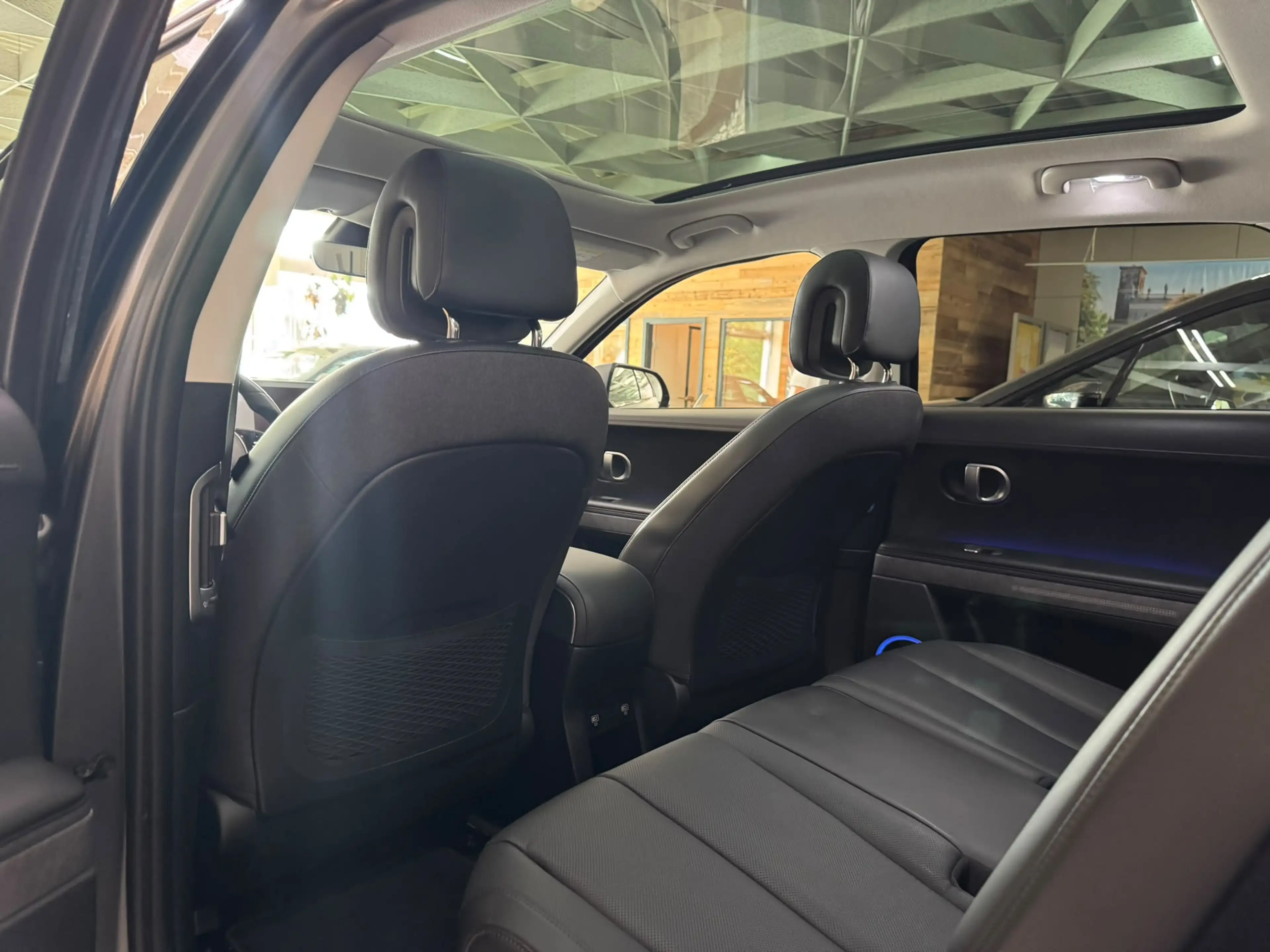 Hyundai IONIQ 5 Techniq 4WD Pano 20Zoll Werksgarantie — photo 9