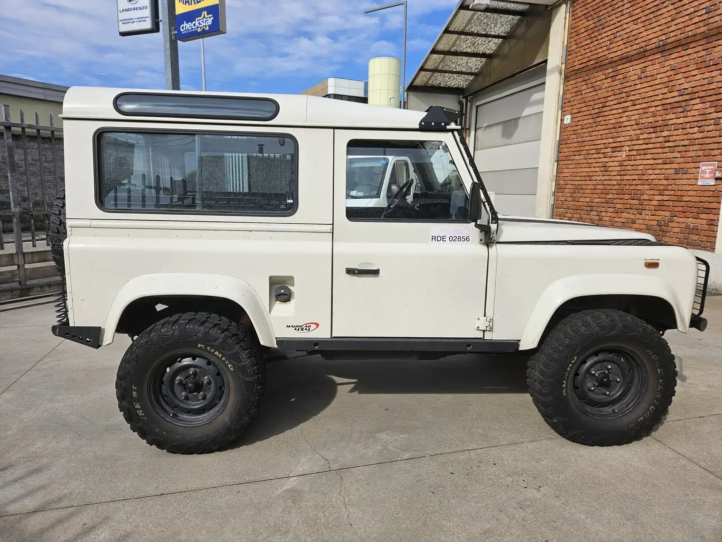 Land Rover Defender 90 2.5 td County SW Blanc - 2