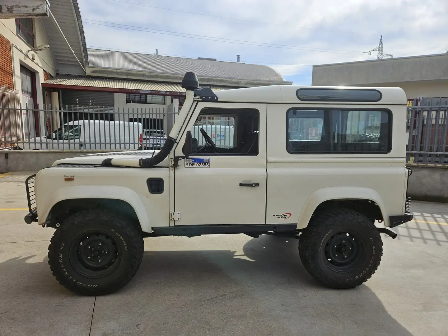 Land Rover Defender 90 2.5 td County SW Blanc - 1