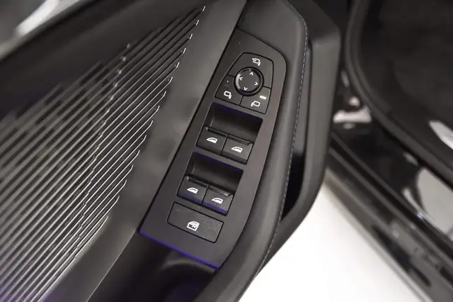 BMW 1 Series view 14