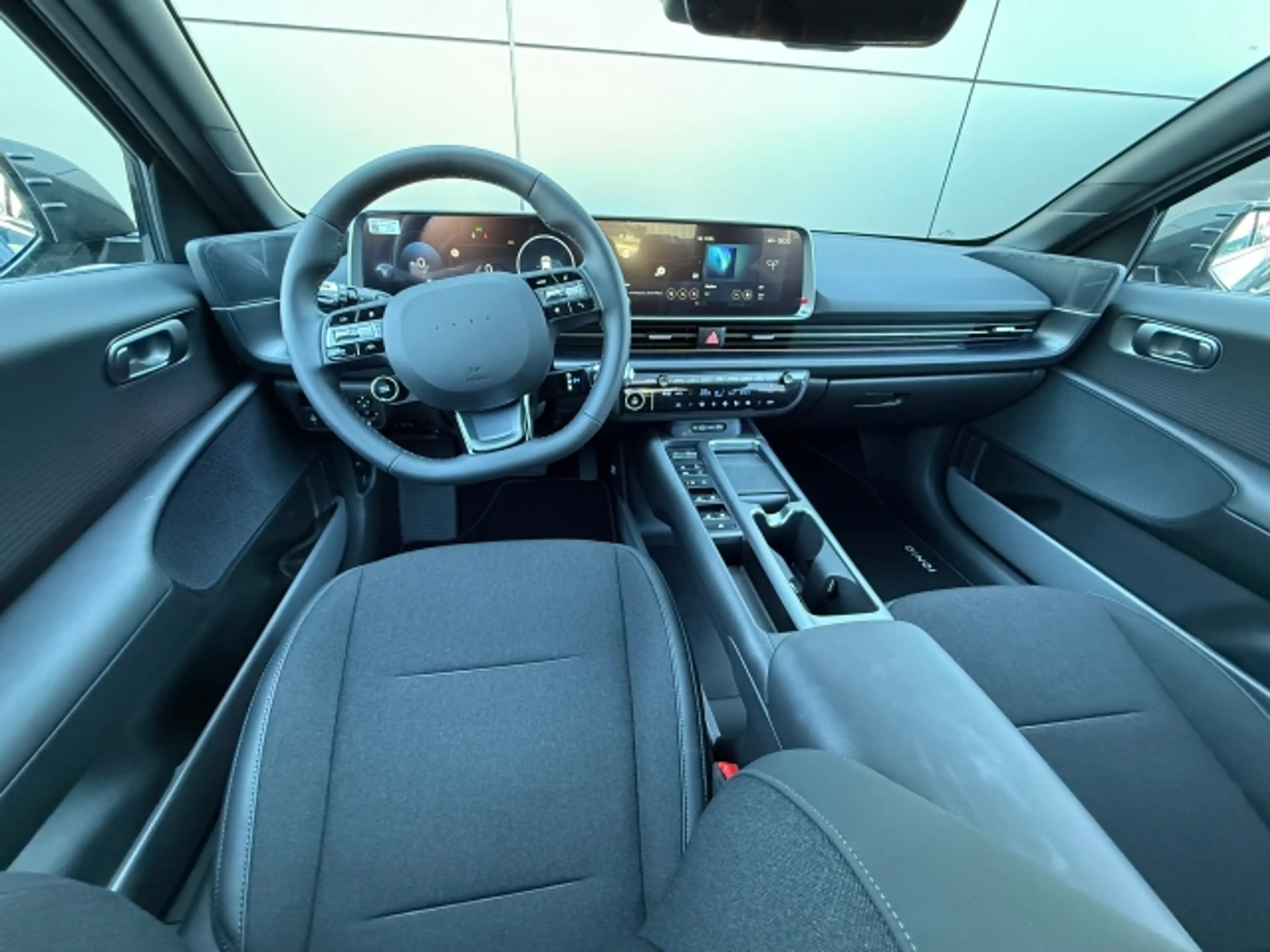Hyundai IONIQ 6 Comfort Line — photo 11
