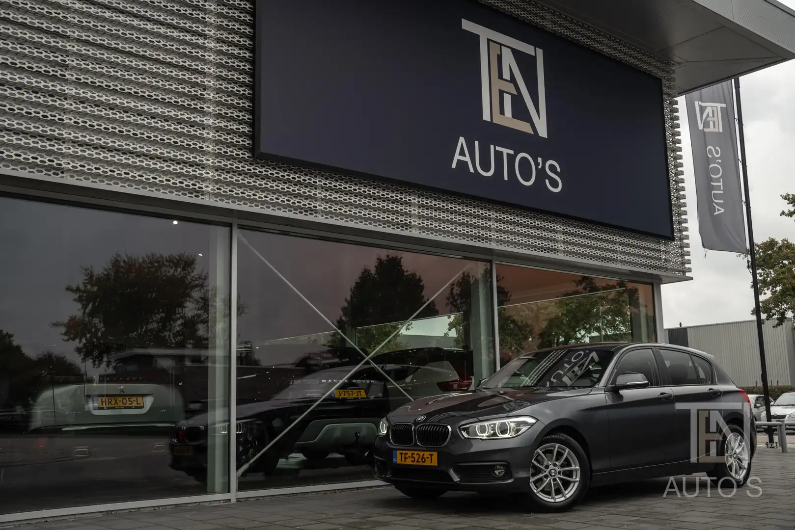 BMW 118 1-serie 118i Corporate Lease Executive Automaat | Grijs - 1