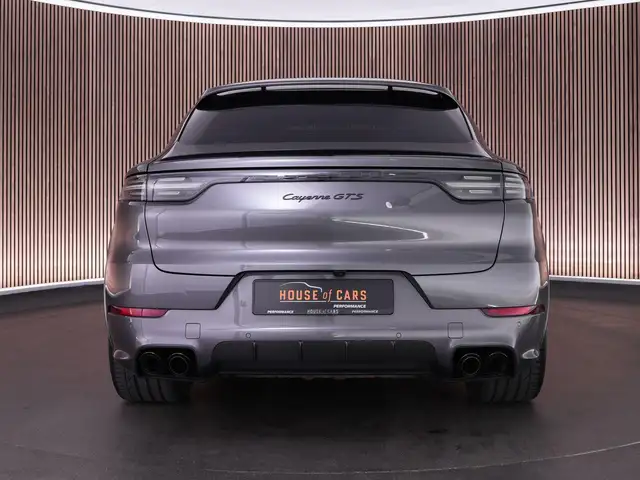 Porsche Cayenne view 7