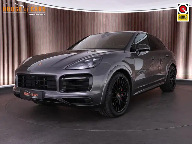 Porsche Cayenne main image