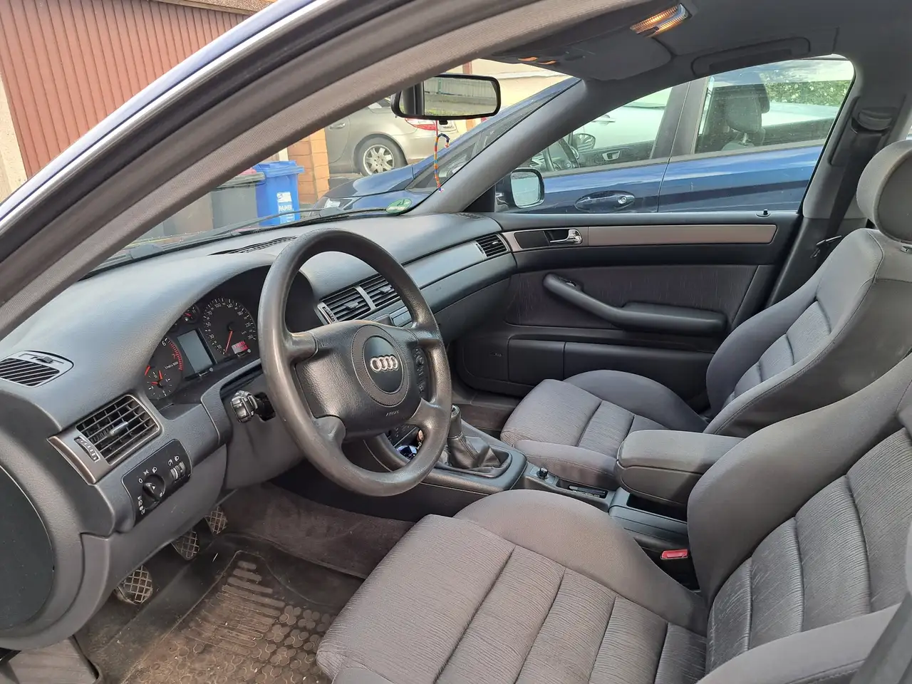 Audi A6 2.4, foto 6