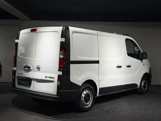Opel Vivaro view 14