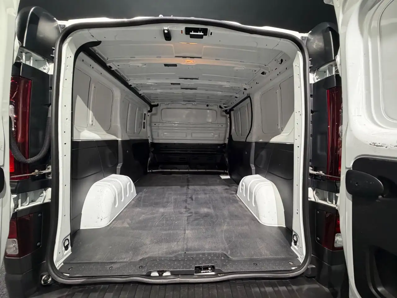 Opel Vivaro Kasten L1H1 2,7t Bild 20
