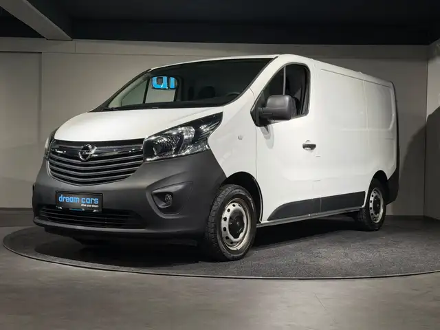 Opel Vivaro view 3