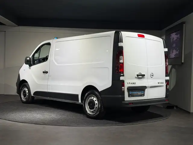 Opel Vivaro view 15