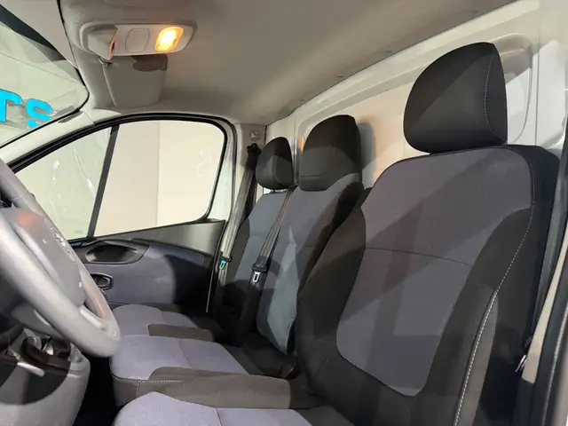 Opel Vivaro view 28
