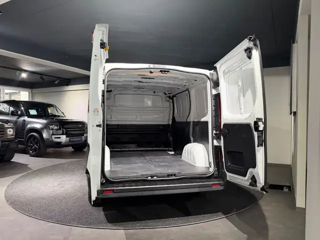Opel Vivaro view 19