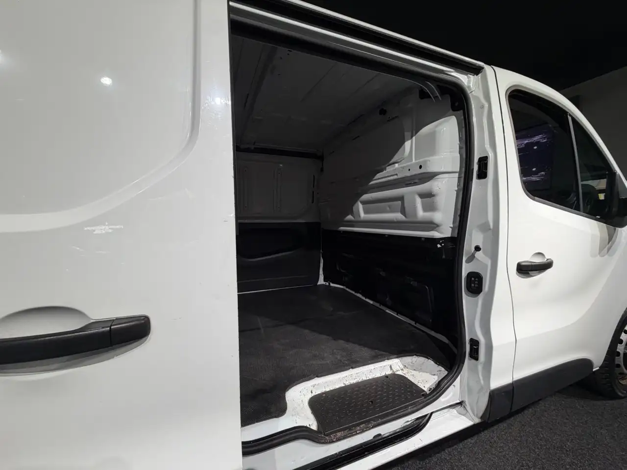 Opel Vivaro Kasten L1H1 2,7t Bild 13