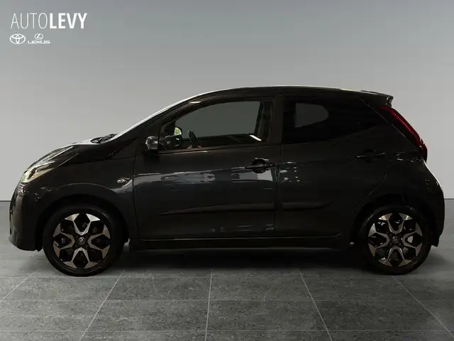 Toyota Aygo view 3