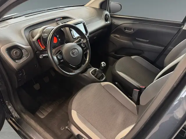 Toyota Aygo view 10