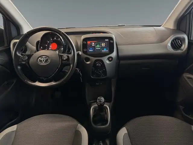 Toyota Aygo view 11