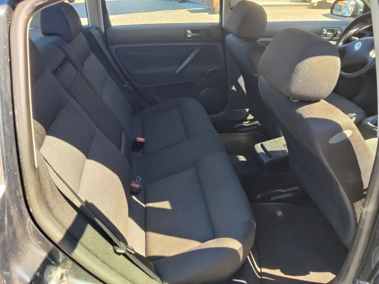 Volkswagen Passat 1.6, foto 9