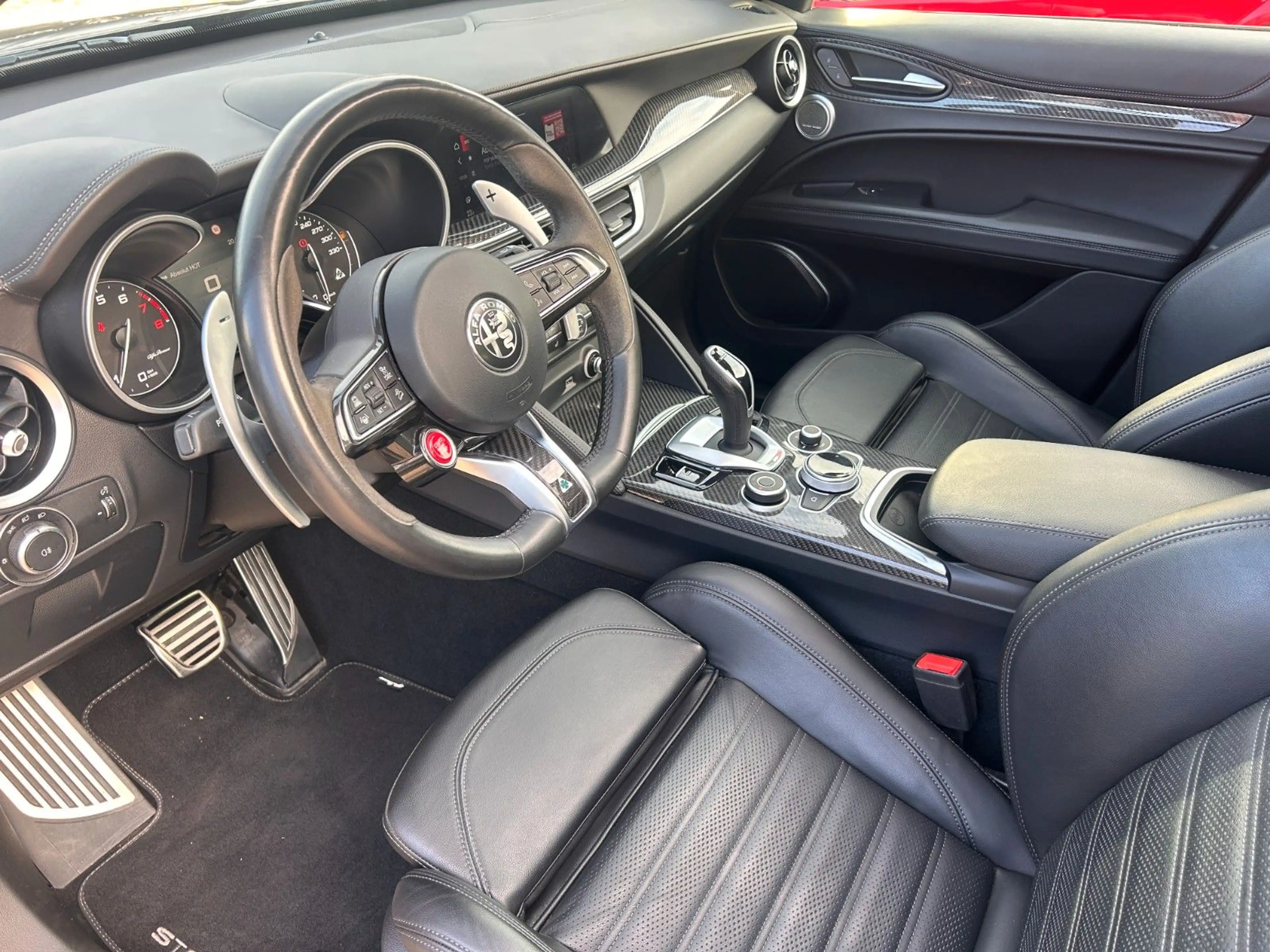 Alfa Romeo Stelvio Quadrifoglio Q4 2.9 V6 PANO — photo 13
