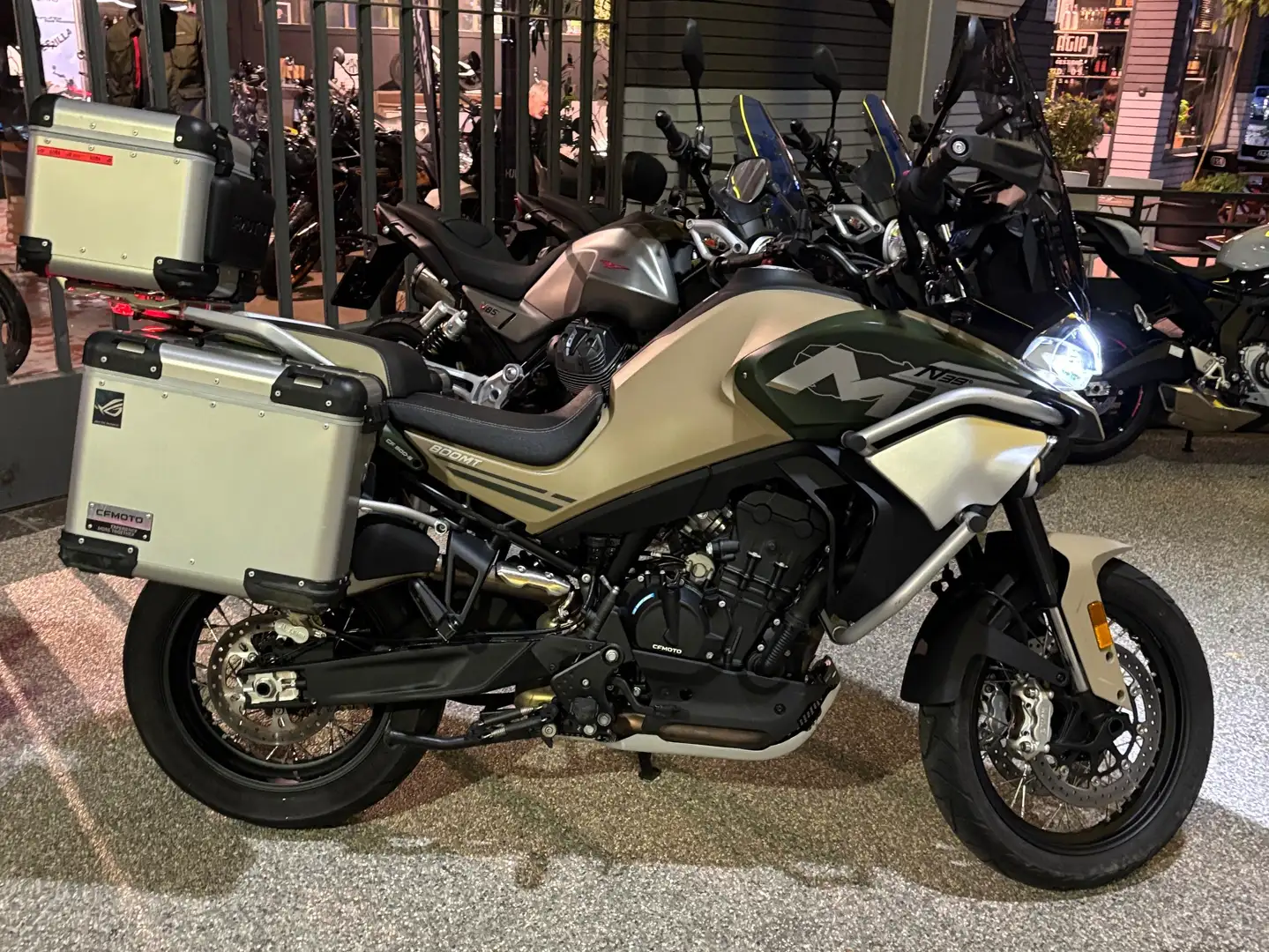 CFMOTO 800 MT limited edition Beige - 1