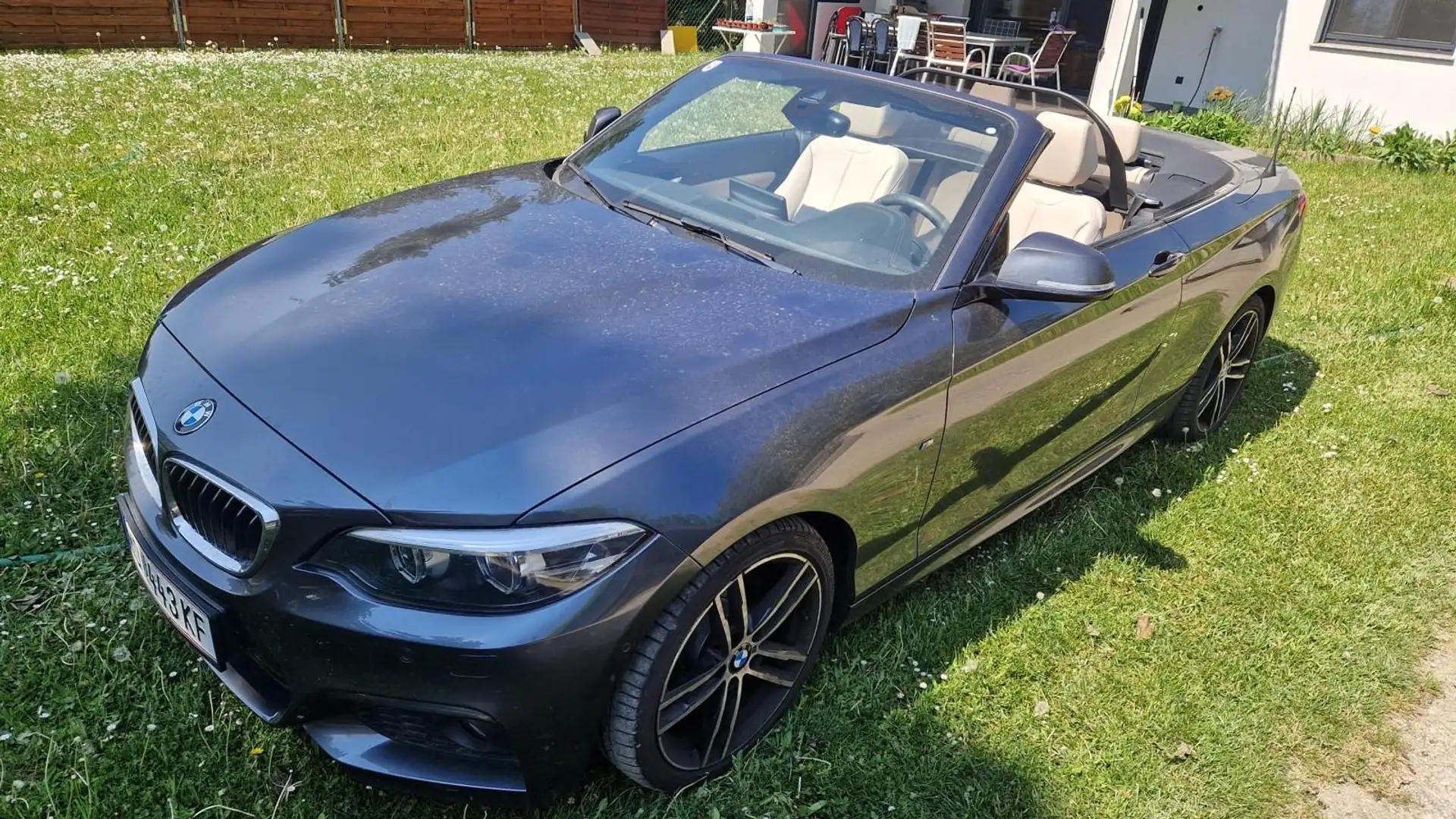 BMW 220 220i Cabrio M Sport Aut. M Sport Grau - 1