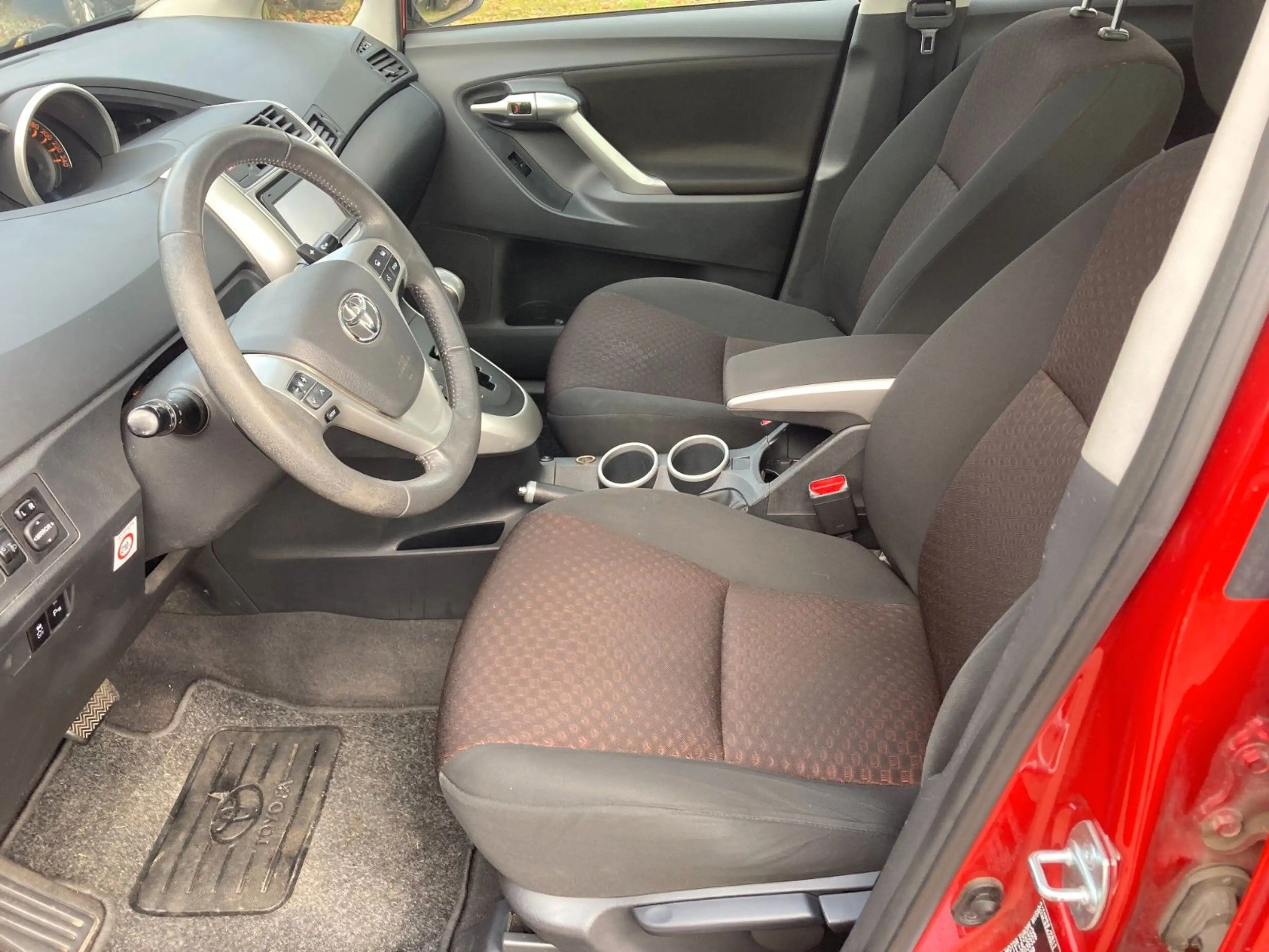 Toyota Verso Edition — photo 12