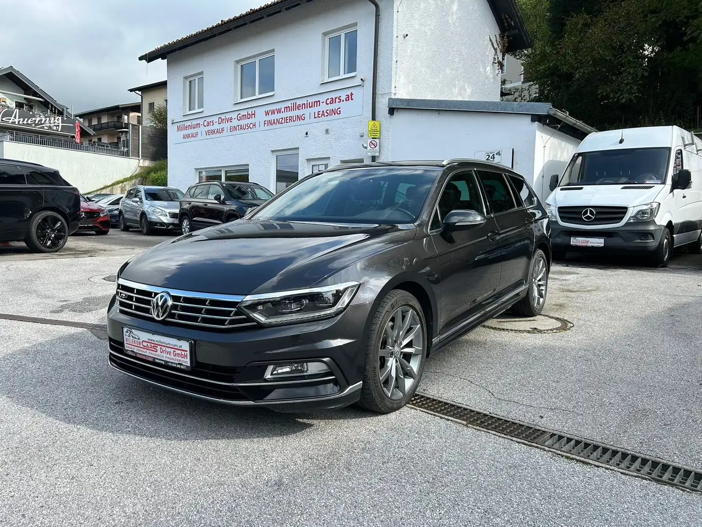 Volkswagen Passat Variant Highline 2,0 TDI SCR 4Motion DSG*R-Line-Paket Grigio - 1
