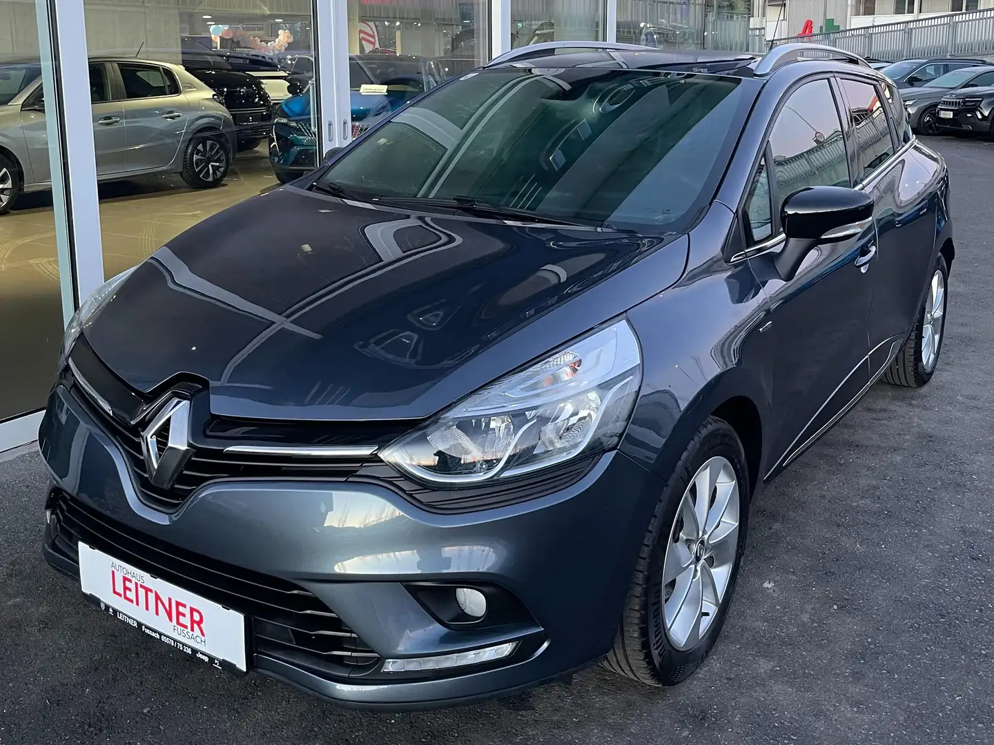 Renault Clio Expression Grau - 1