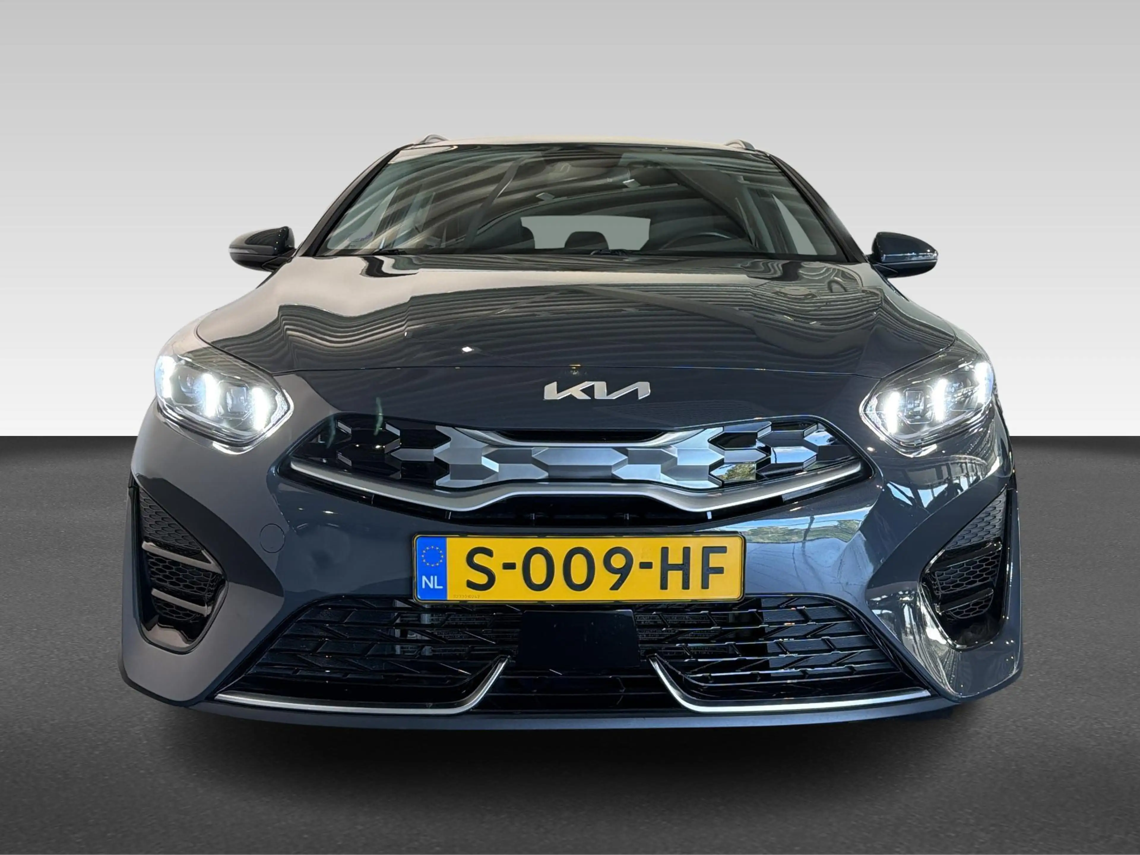 Kia Ceed SW / cee'd SW Sportswagon 1.6 GDI PHEV DynamicPlusLine — photo 7